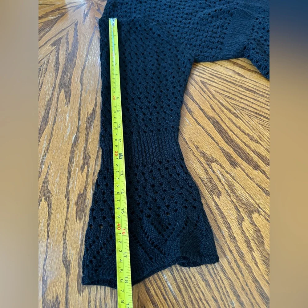 SWEET KIZZ Women’s SZ XL Black Crochet Knit Shrug/Sweater/Jacket w/Bell Sleeves - Picture 15 of 16